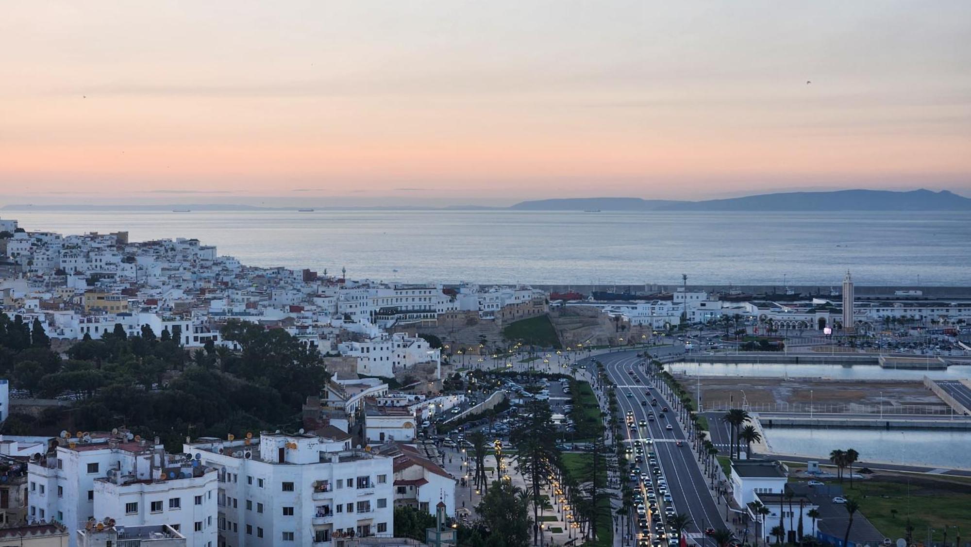 Magnifique Penthouse 160M2 Terrasse 90M2 Vue Mer Tanger Luaran gambar